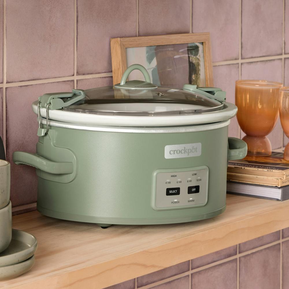crock-pot-programmable-design-series-6-quart-cook-and-carry-slow-cooker-moonshine-p8 35da96db-7241-3d5a-8296-0e309727e190.jpg