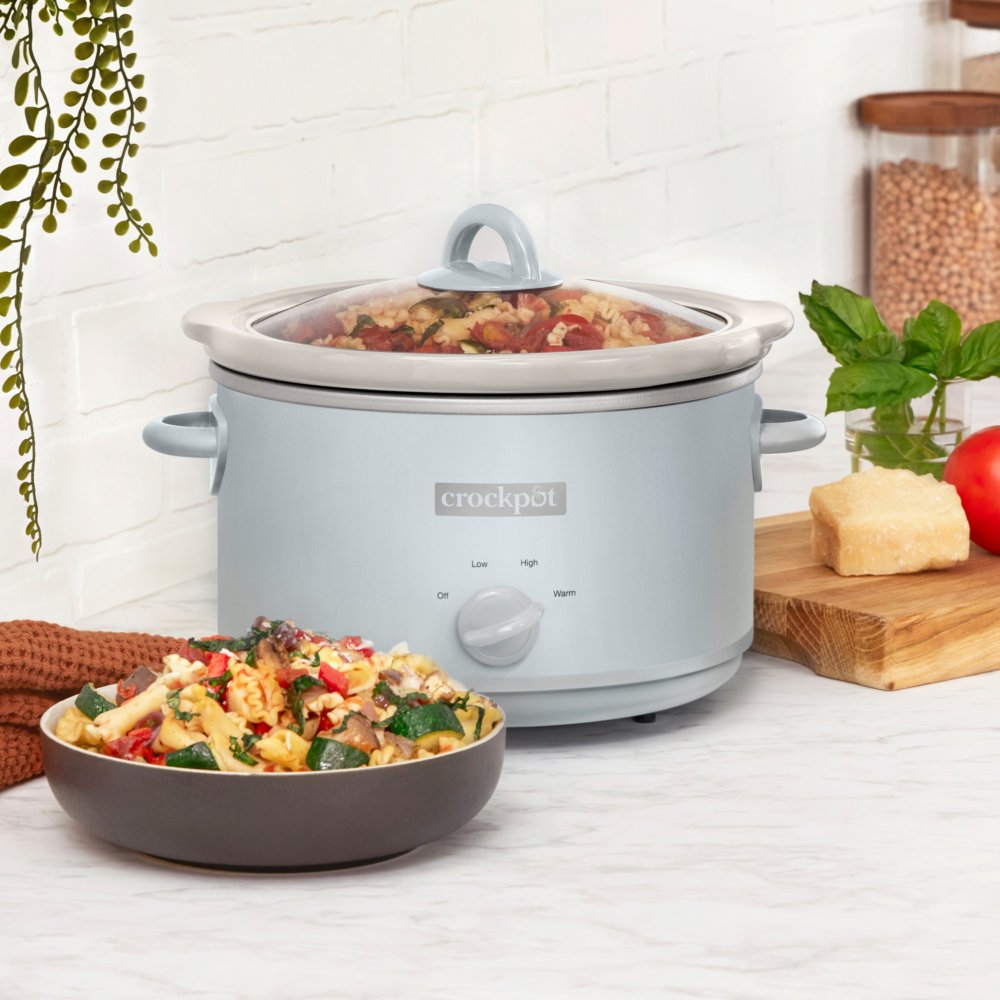 crock-pot-manual-design-series-4-5-quart-slow-cooker-macaroon-blue-e8 DC-39109-Crockpot_2022FallDesigns-Macaron-ATF04-nogfx